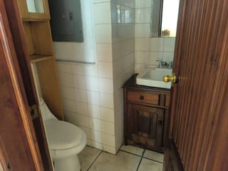 ALQUILO APARTAMENTO AMUEBLADO EN ZONA 9 - Image 8