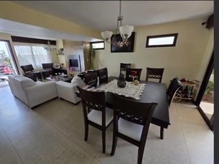 Casa en Venta de 4 Habitaciones en Santuaria de Muxbal – Exclusividad y Confort - 2