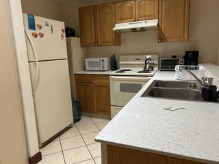 APARTAMENTO AMUEBLADO Y EQUIPADO EN EDIFICIO MILENIA ZONA 10 - 3