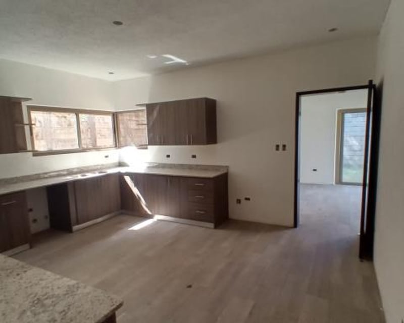 Vendo amplia y linda casa en Condominio San Antonio CAES