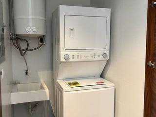 Apartamento en Alquiler – Edificio Avia, Zona 10 - 5