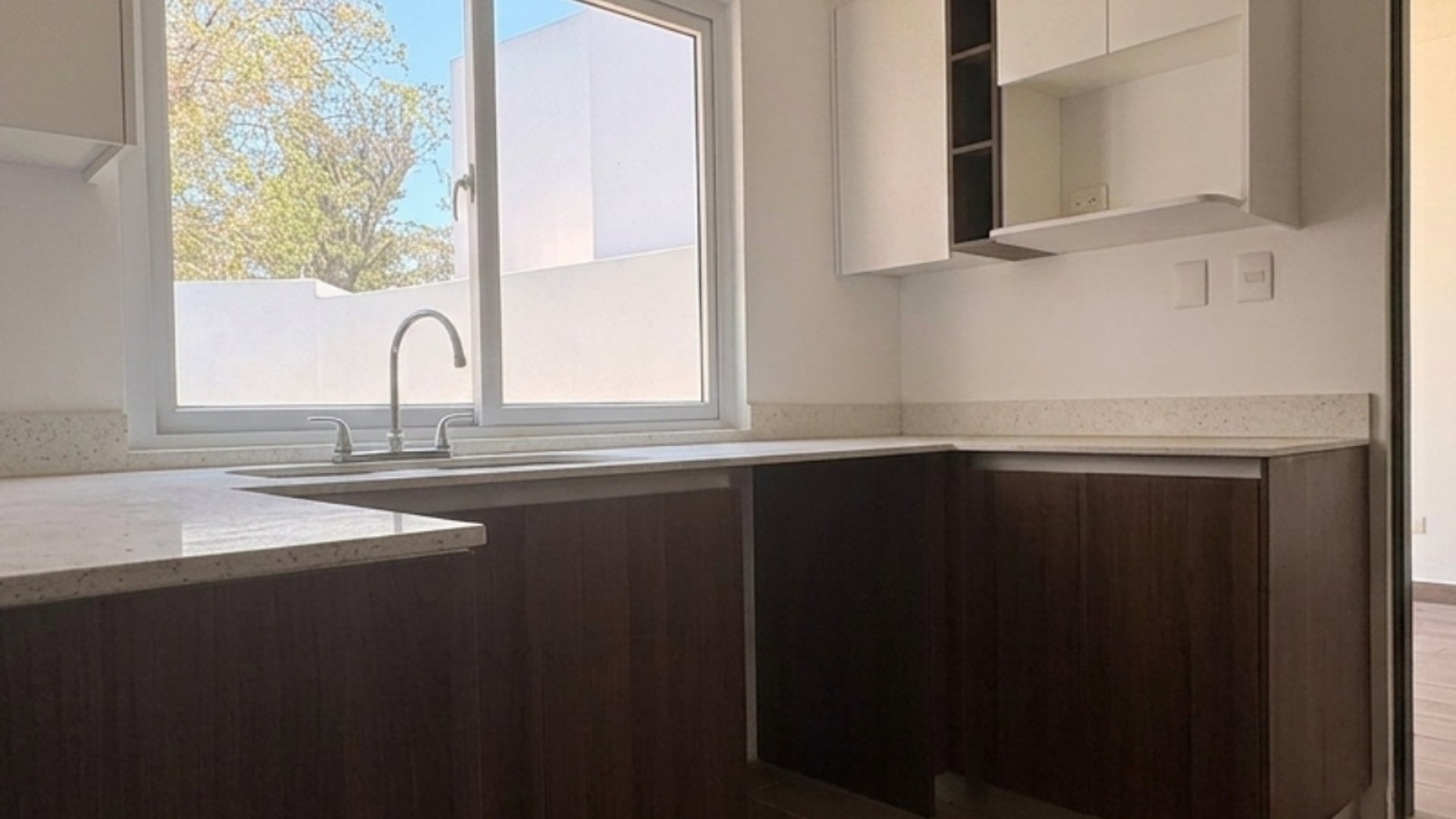 Vendo Casa en San Cristóbal, Zona 8 de Mixco - Miniatura 4