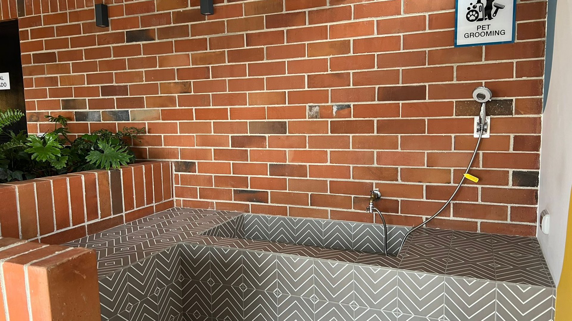 APARTAMENTO AMUEBLADO EN RENTA EN FIAMENE ZONA 10 - Miniatura 5