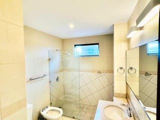 Apartamento en Venta – Zona 10 - 4