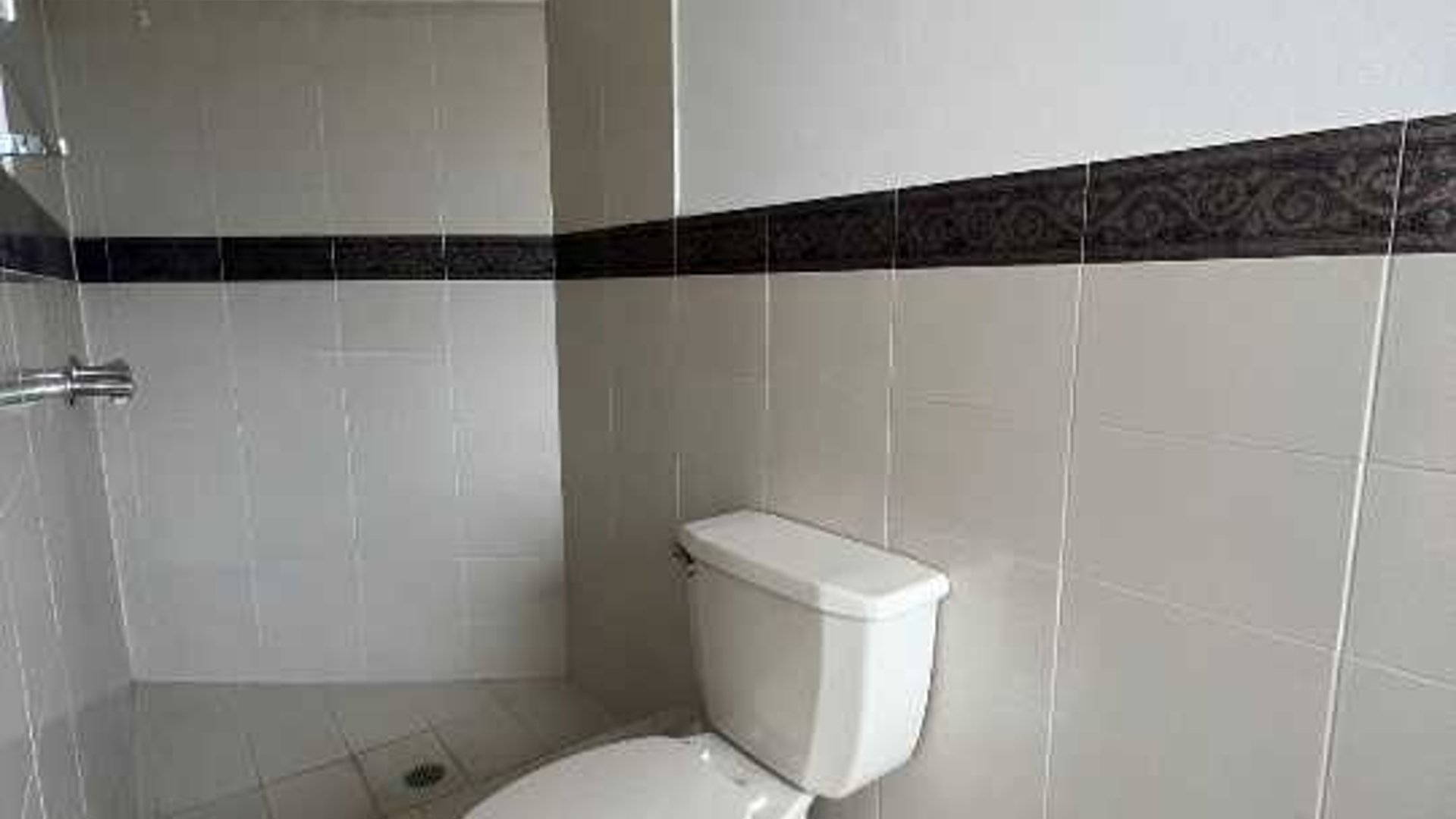 Vendo Lindo y Amplio Penthouse Edificio Antiguo zona 14 - Miniatura 26