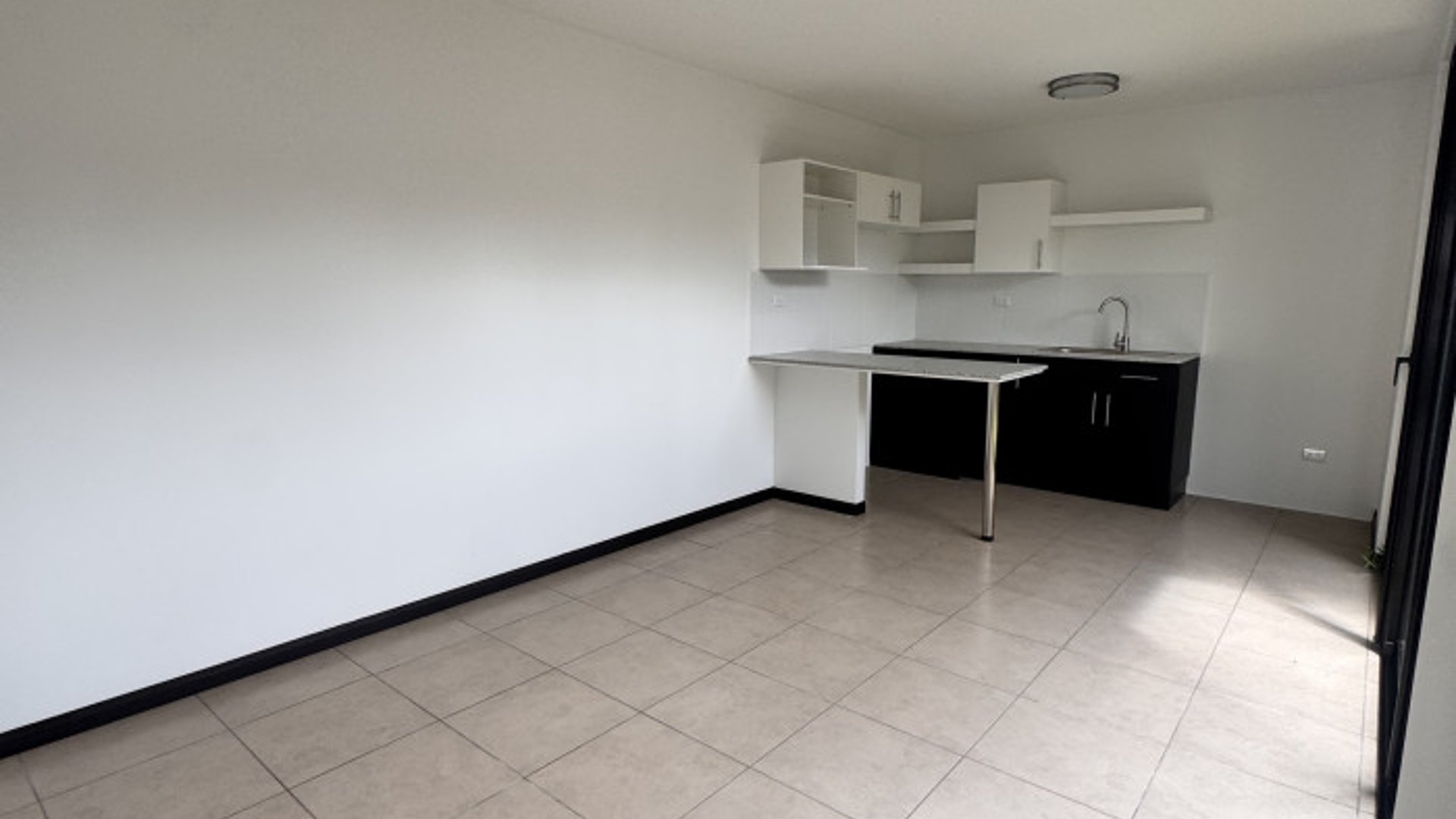 Casa en renta en residencial Senderos del comendador - Miniatura 2