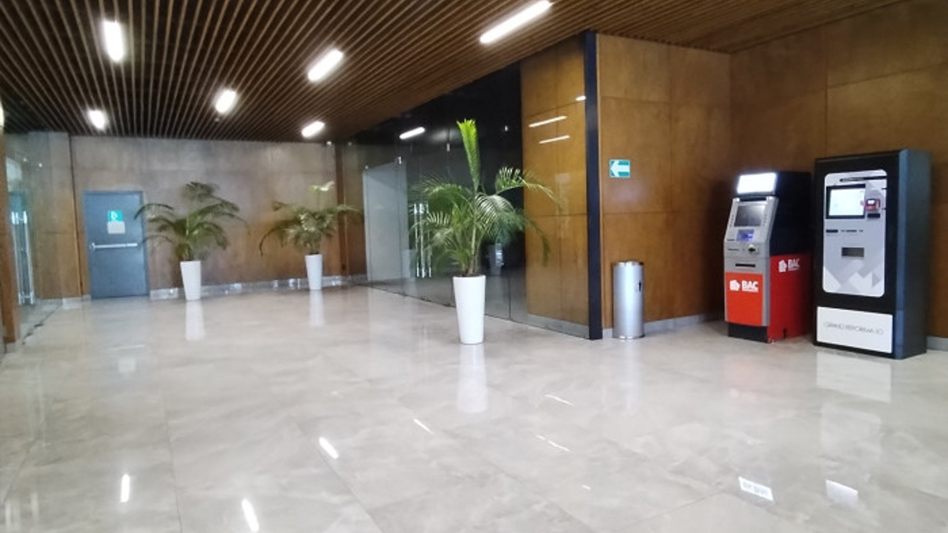 Oficina en renta en Americas zona 13 - Miniatura 7