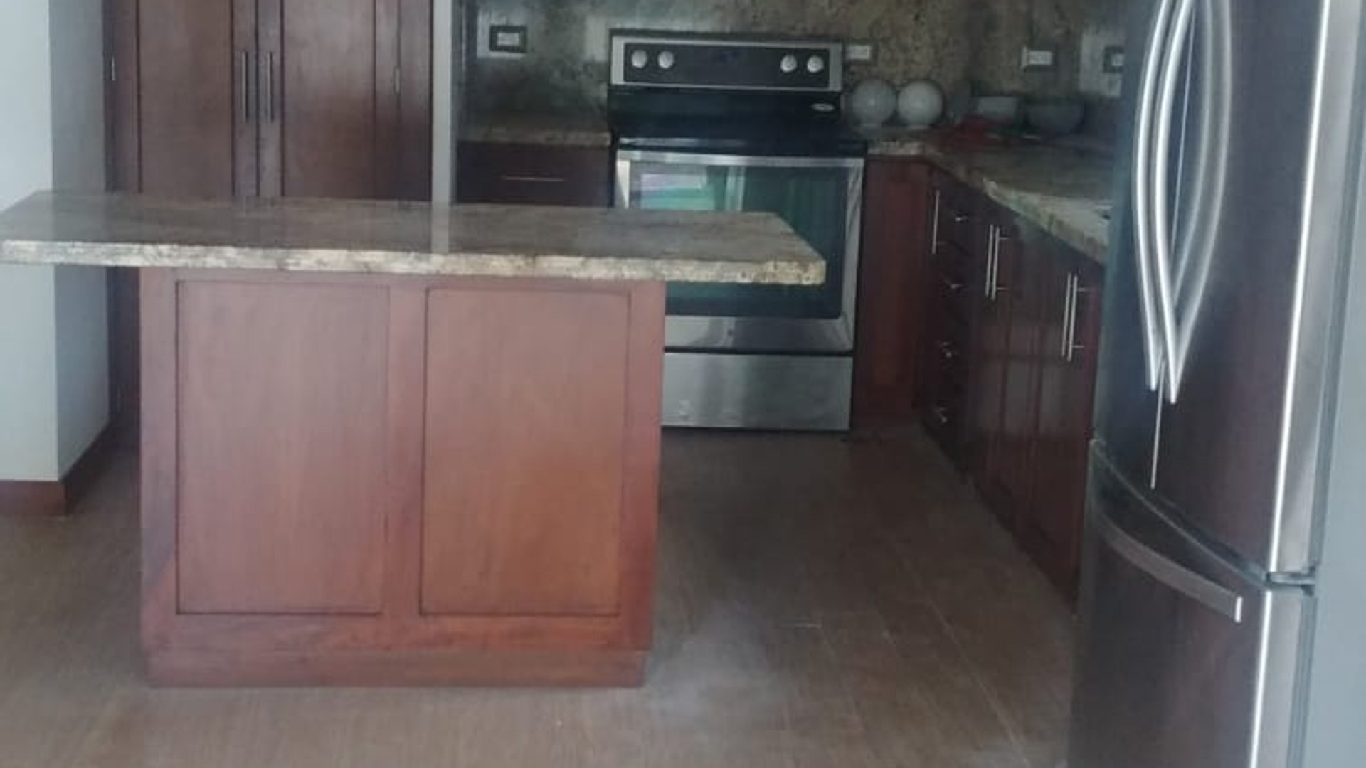 Loft en alquiler, Colonia La Montaña zona 16