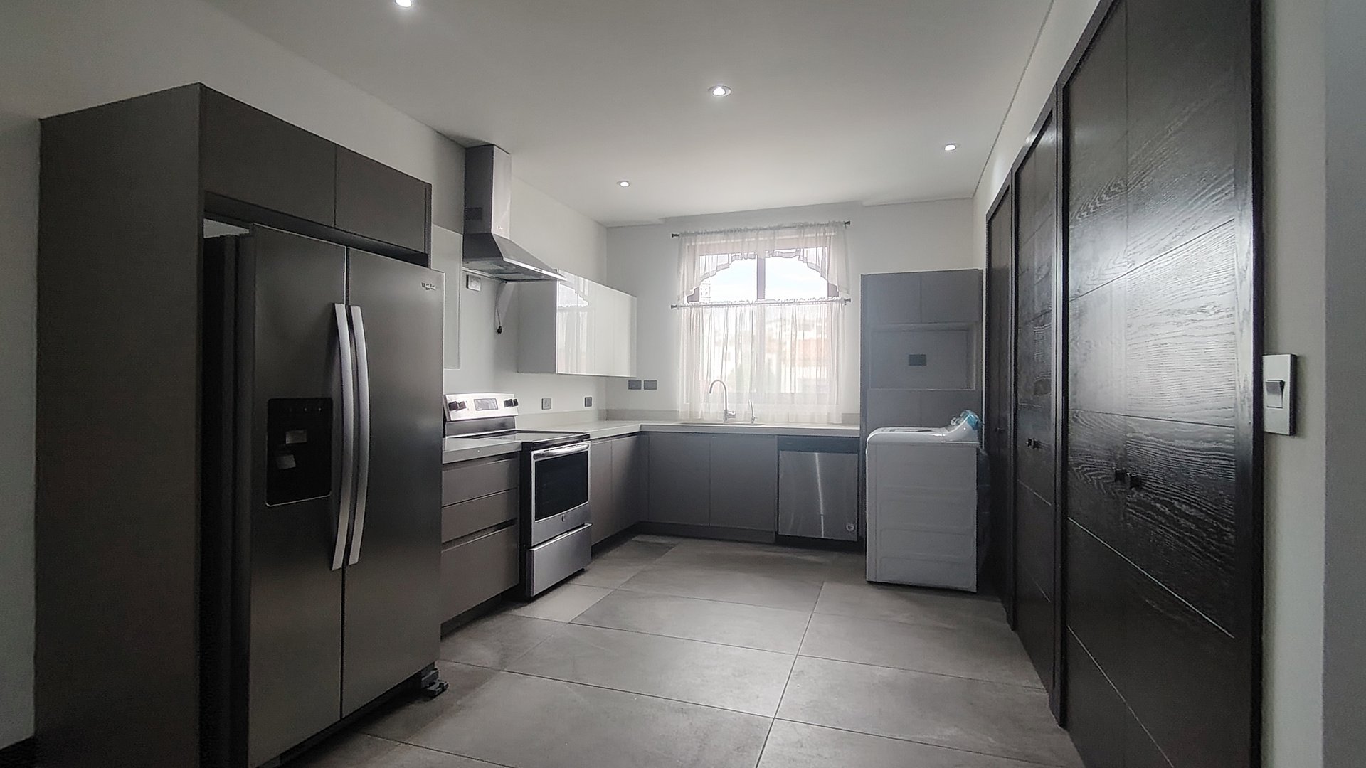 Apartamento en Renta, Zona 16 (R10375) - Miniatura 3