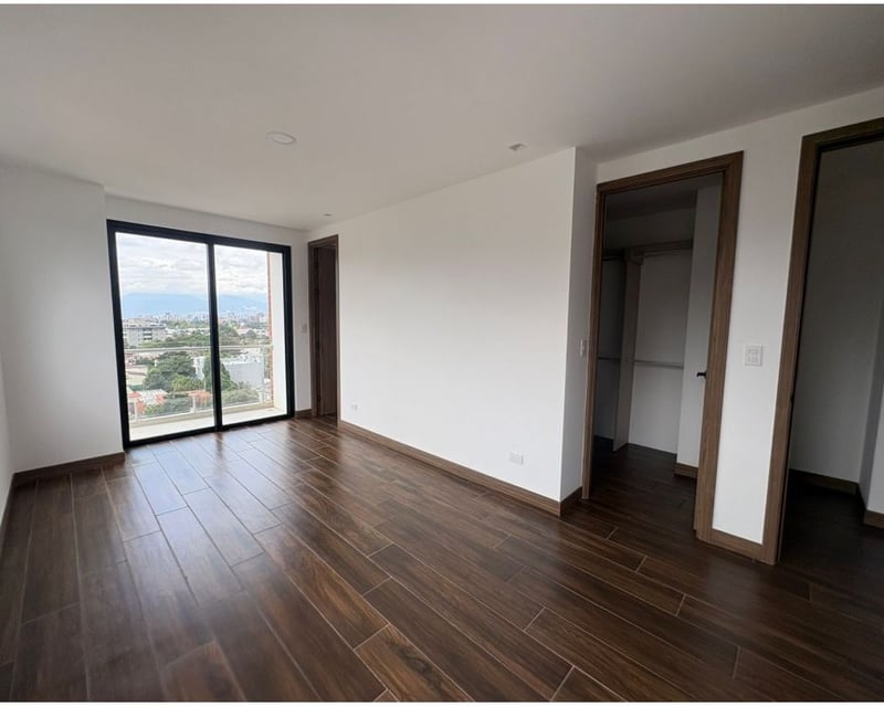 Apartamento en venta de 3 habitaciones con piscina en Z15 Ref-5313