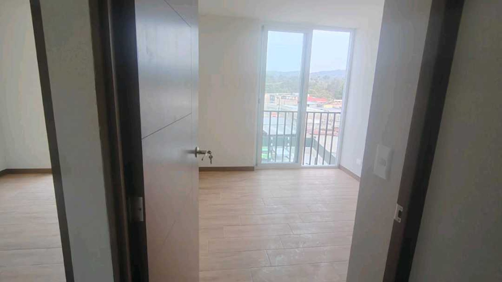 Alquilo Lindo Apartamento Sábana Arriba, z17 Edificio Unnido - Miniatura 5
