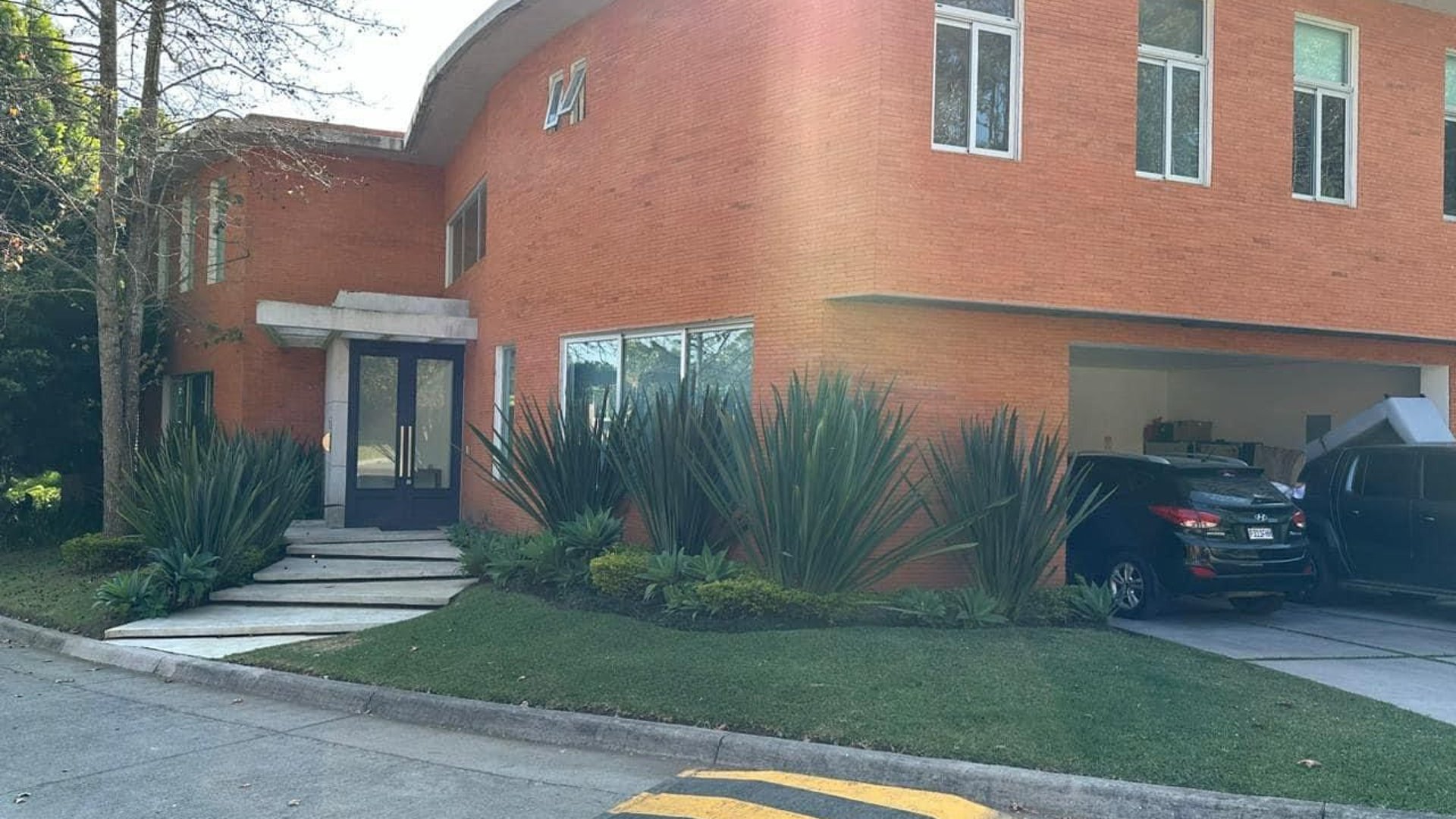 📍 CASA EN VENTA – 3 HAB | CONDOMINIO LAS LUCES | KM. 13.5 CAES