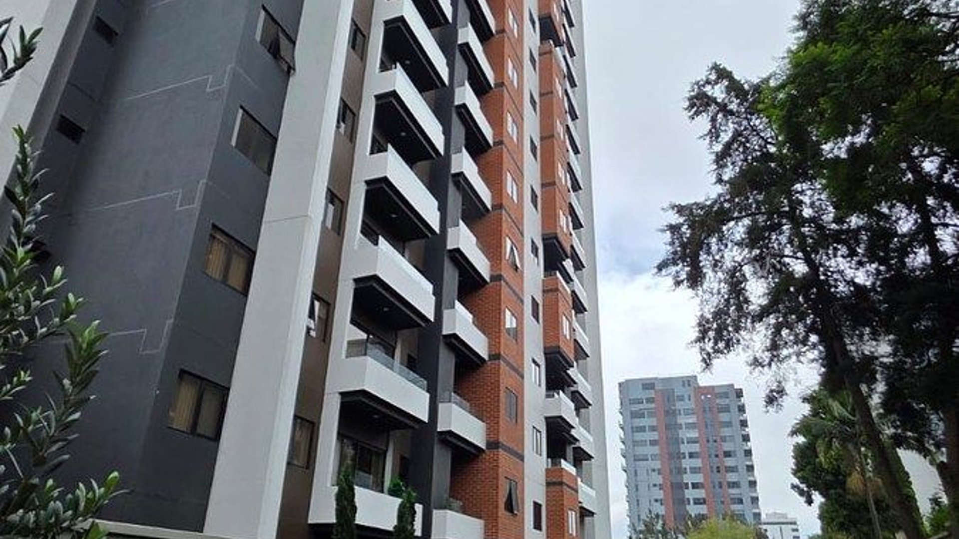 Apartamento en ALQUILER en zona 15 - Miniatura 23