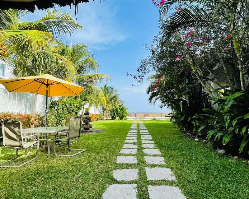 Chalet en venta frente al mar – Playa Linda