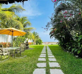 Chalet en venta frente al mar – Playa Linda