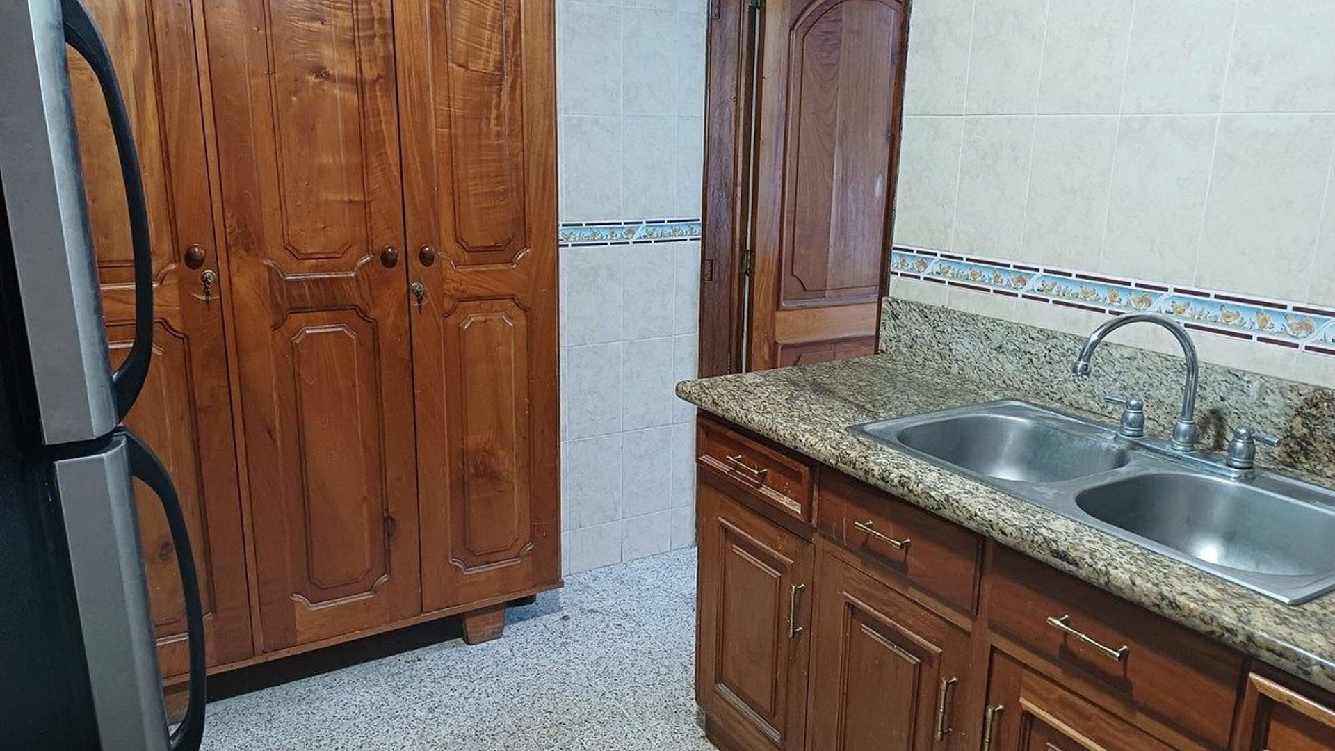 Casa Semi-Amueblada en Renta – Boulevard Vista Hermosa, Zona 15 - Miniatura 5