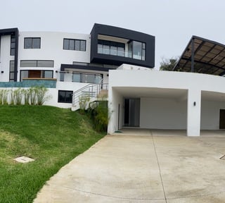 Luxurious 4-Bedroom House with Pool in CAES, Guatemala - $1.9M