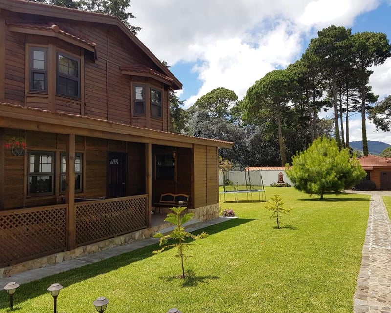 CASA EN VENTA DE LUJO AMUEBLADA EN JARDINES DE SANTIAGO | SACATEPÉQUEZ