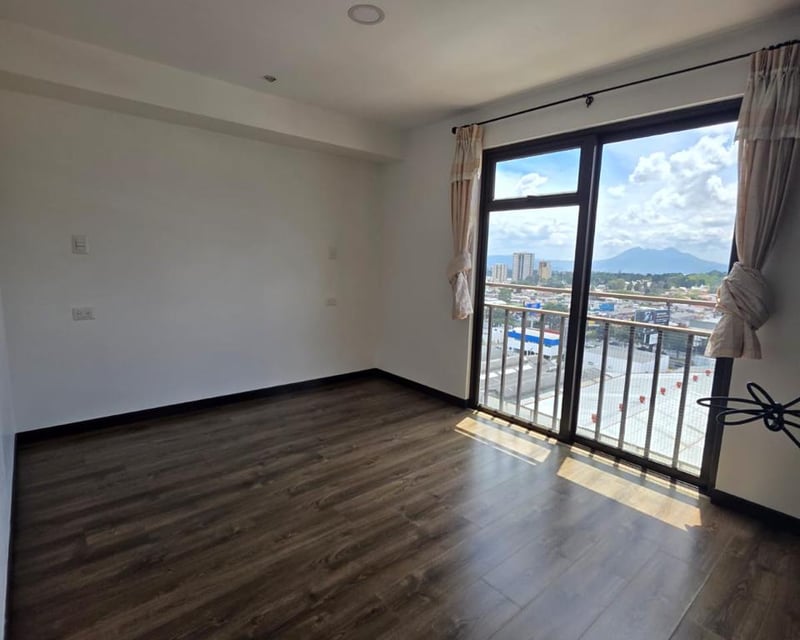 Apartamento en Di Fiori Zona 7 Nivel 9