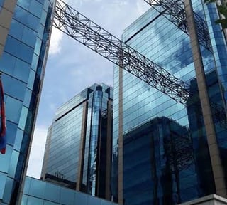 📍 OFICINA REMODELADA EN VENTA –  6 AMBIENTES | EUROPLAZA | ZONA 14