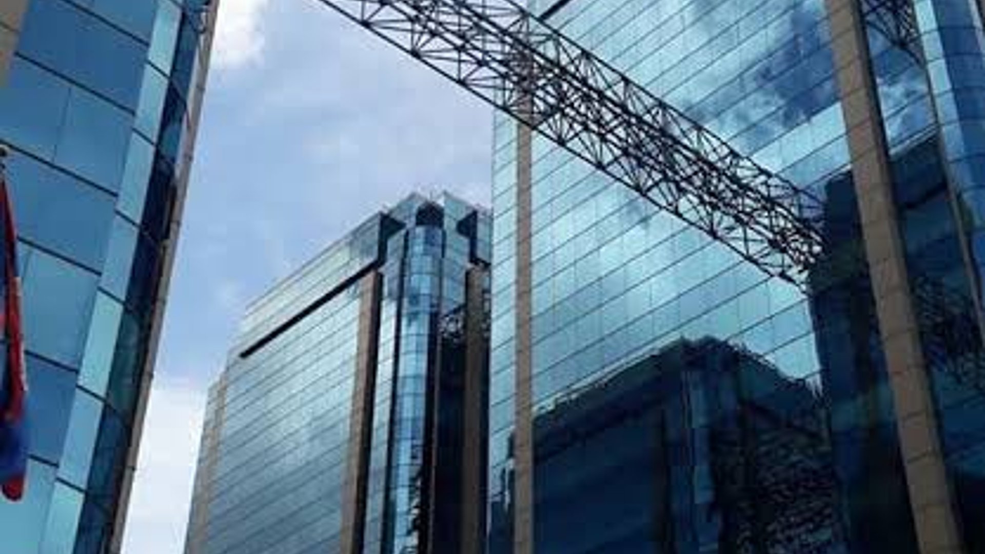 📍 OFICINA REMODELADA EN VENTA –  6 AMBIENTES | EUROPLAZA | ZONA 14