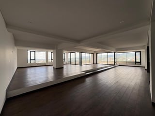 Penthouse en Venta Edificio Milenia, zona 10 - 2