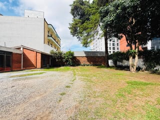ALQUILER DE AMPLIA CASA IDEAL PARA COMERCIO U OFICINAS - ZONA 10 - 3