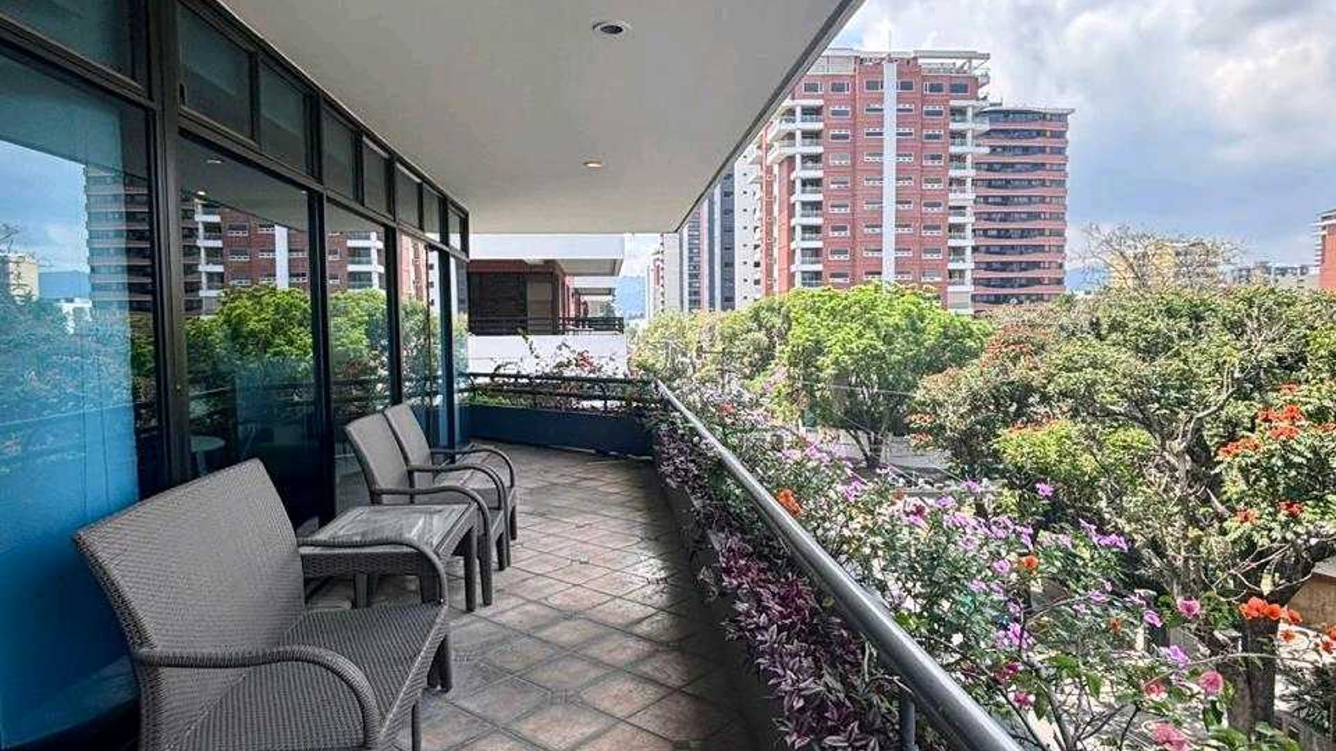APARTAMENTO ALQUILER / VENTA???? Edificio L´Excellence, z.14 Las Américas - Miniatura 4