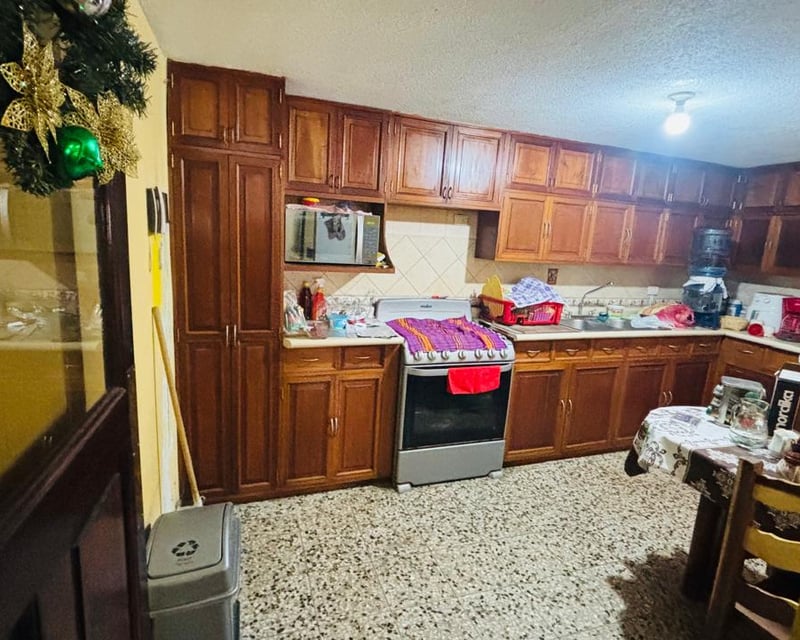 Casa en venta 5 habitaciones con jardín en la terraza en Z6 Ref-5386
