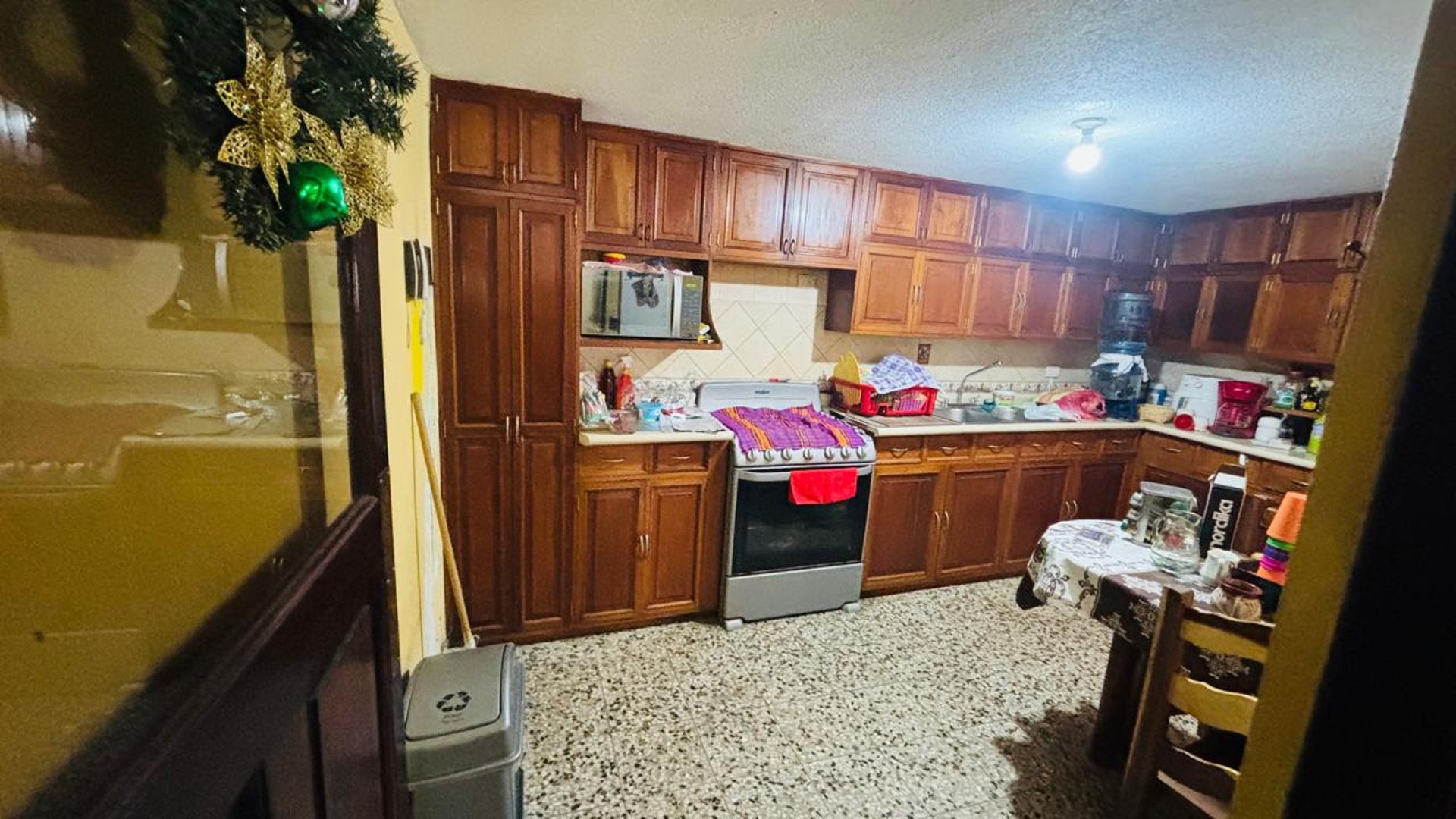 Casa en venta 5 habitaciones con jardín en la terraza en Z6 Ref-5386