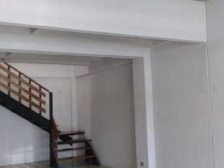 Local Comercial en el limite de Zona 10 y Zona 15 - 5