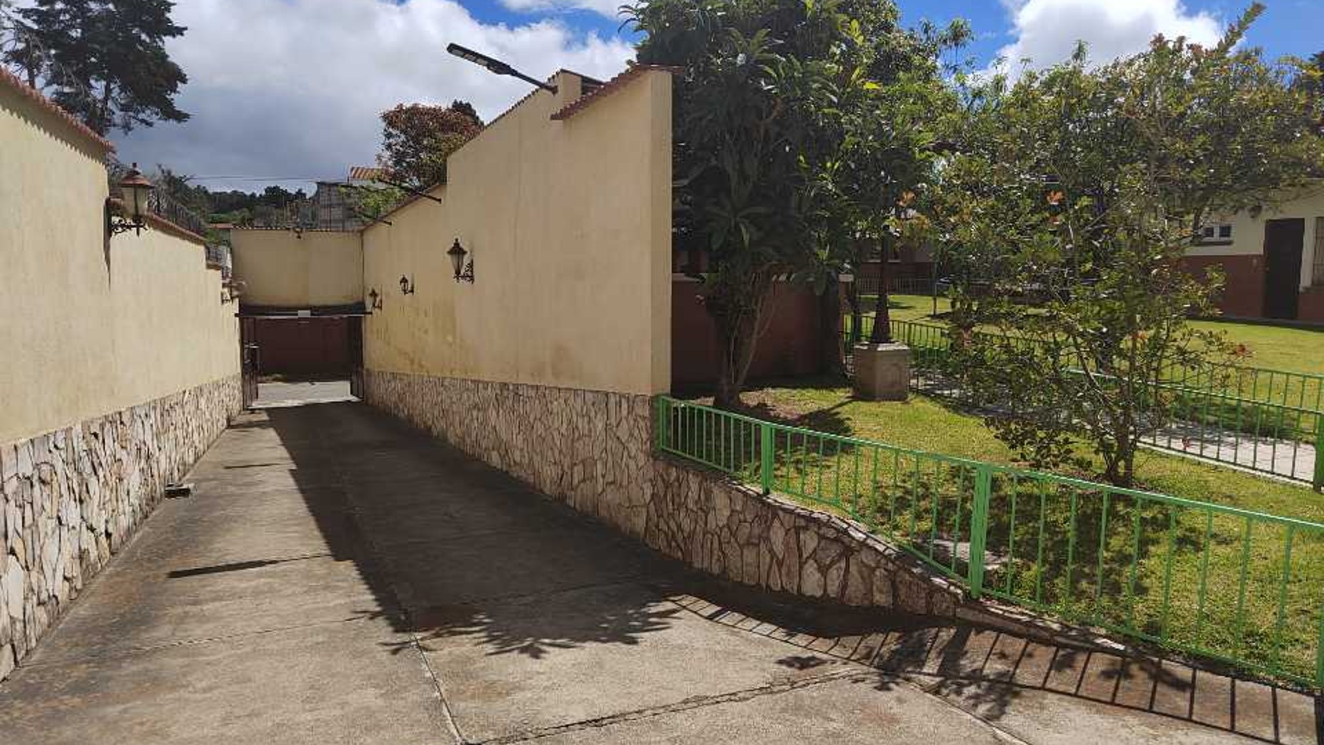 Vendo Casa en San Lucas Sacatepéquez - Miniatura 4