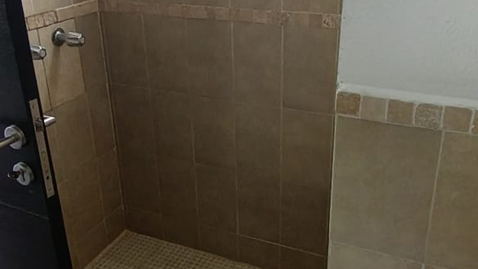 Elegante Apartamento en VENTA O RENTA LA VISTA ZONA 16 - Miniatura 5