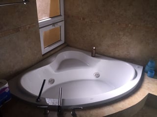 Casa 4 habitaciones en venta zona 15 - 4