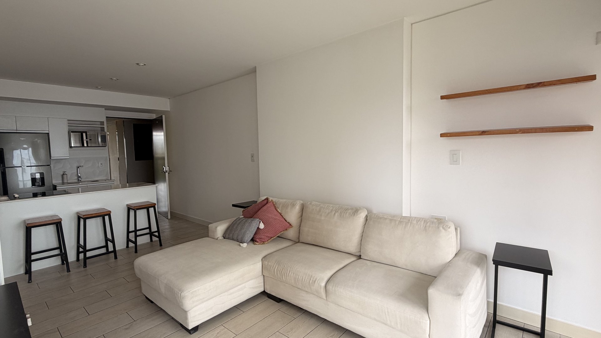 Apartamento en Alquiler Edificio Quo, zona 4  - Miniatura 6