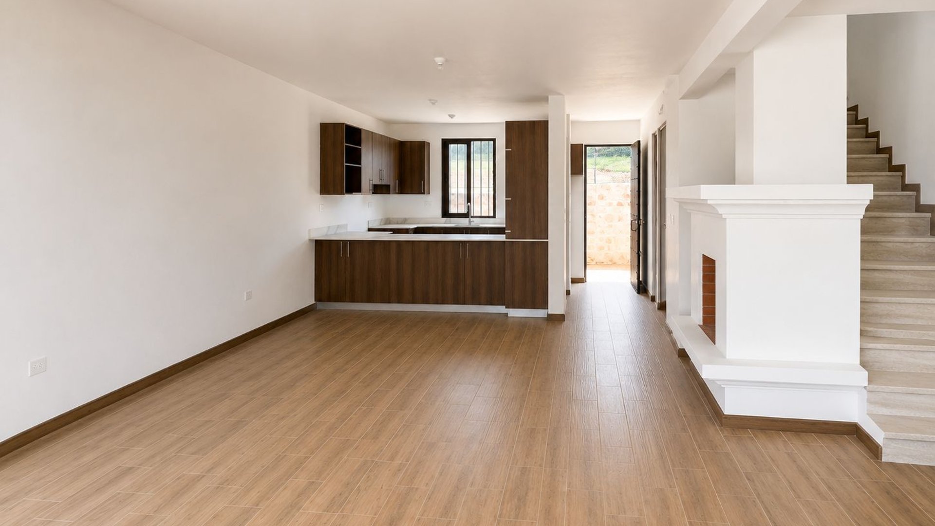 HERMOSA VILLA EN VENTA EN SAN PEDRO LAS HUERTAS, ANTIGUA - Miniatura 6