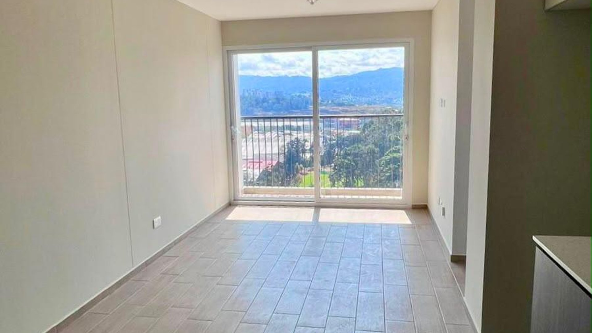 ???? APARTAMENTO EN VENTA – 3 HAB + NIVEL ALTO | ANDARES | ZONA 12 - Miniatura 3