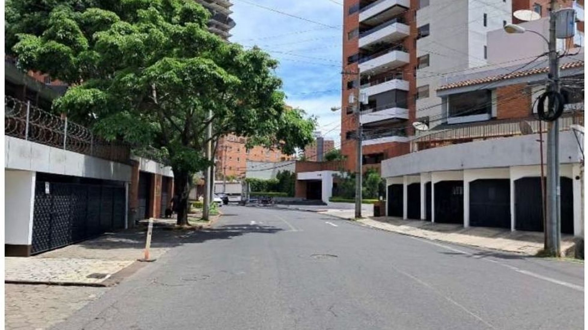 Casa en Venta – Zona 14, 4ª Avenida