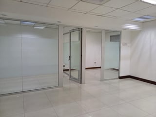 OFICINA EN RENTA EN CASA VERANDA ZONA 10 - 2
