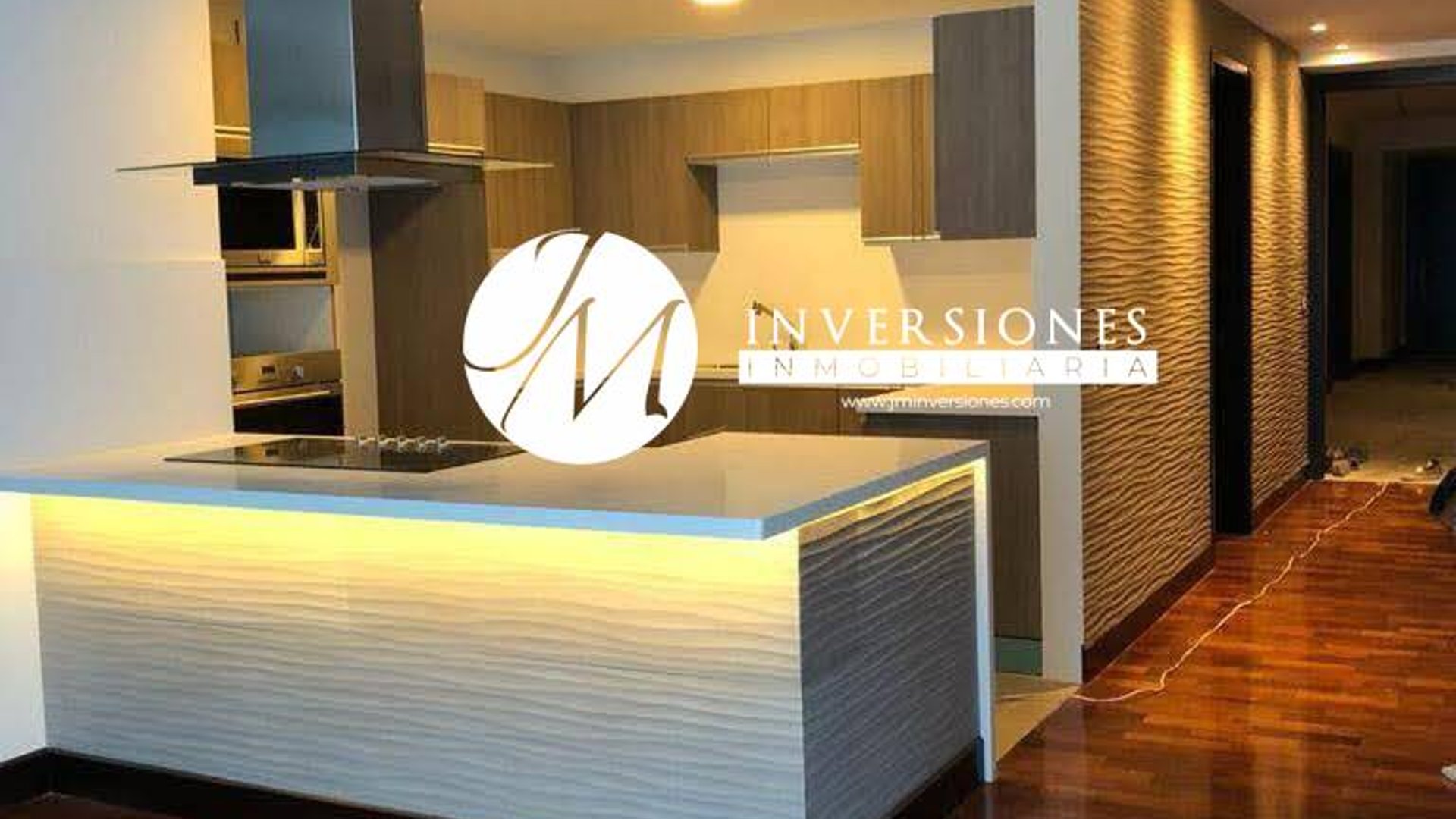 Apartamento en renta de 3 Dormitorios en zona 14