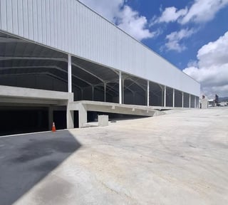Bodega y Local Comercial en Renta sobre Calzada Roosevelt, Zona 11 | 11,400 m²