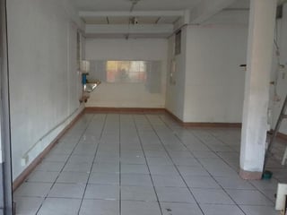 Alquilo Locales Comerciales en zona 7 - 5