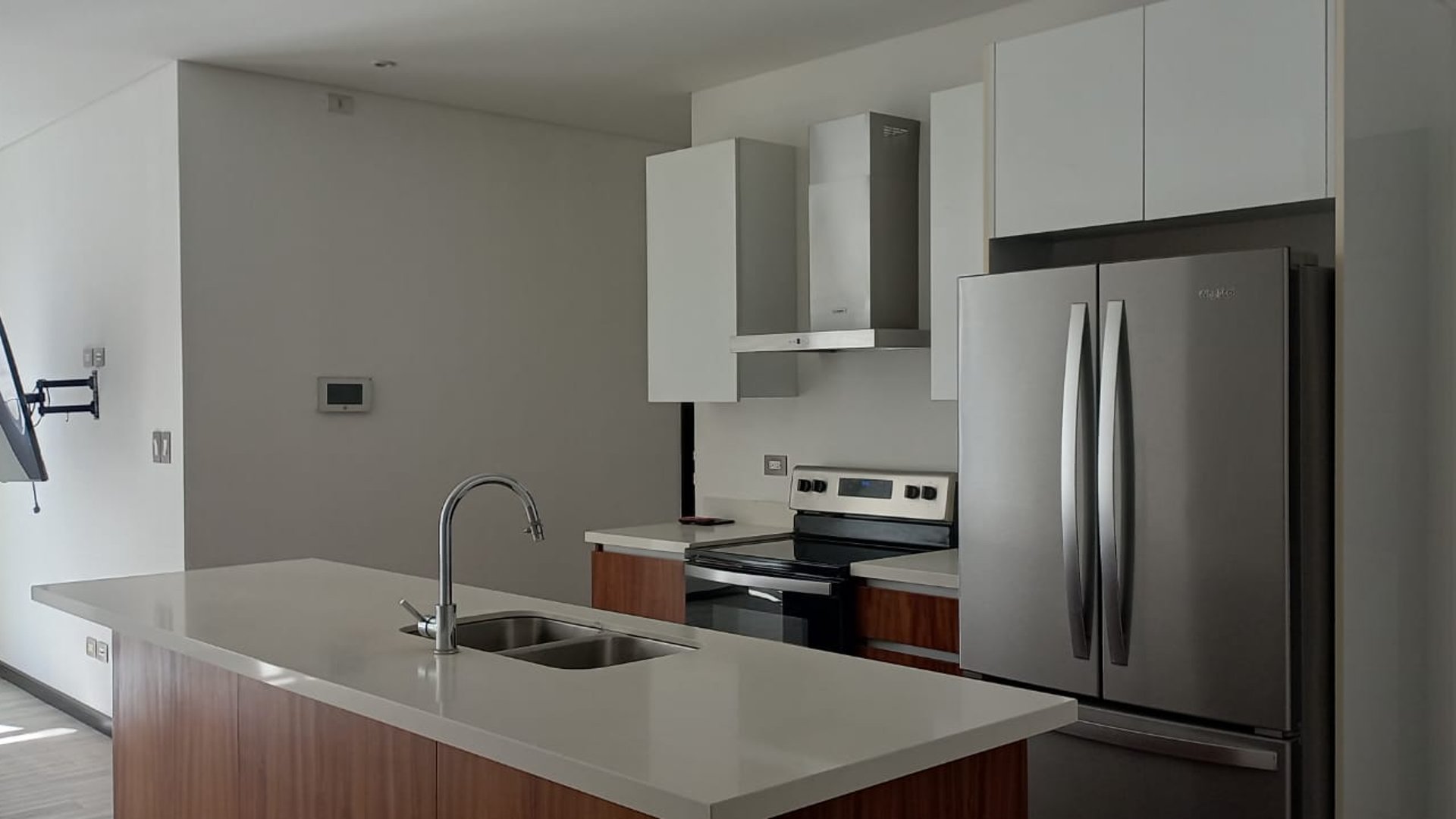 Apartamento de Lujo en Renta Lirios Cayalá zona 16 - Miniatura 7