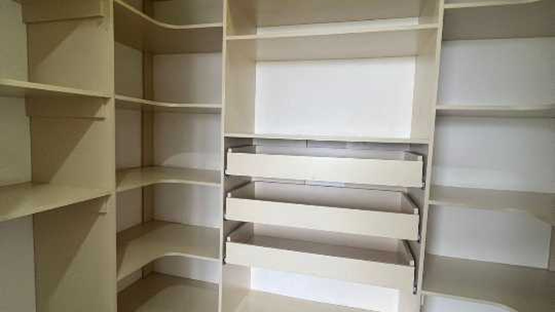 Vendo Lindo y Amplio Penthouse Edificio Antiguo zona 14 - Miniatura 17