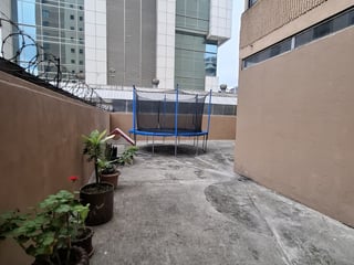 Apartamento- estudio amueblado en alquiler en Zona 10 - Image 10