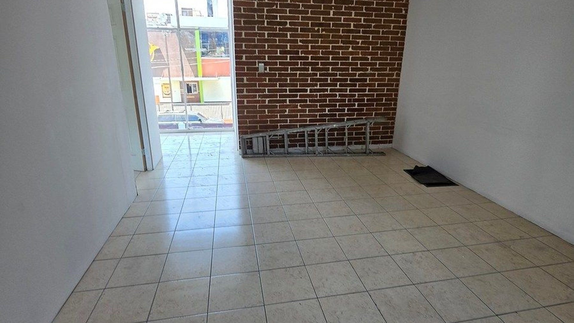 Casa para oficina a puerta cerrada - Miniatura 6
