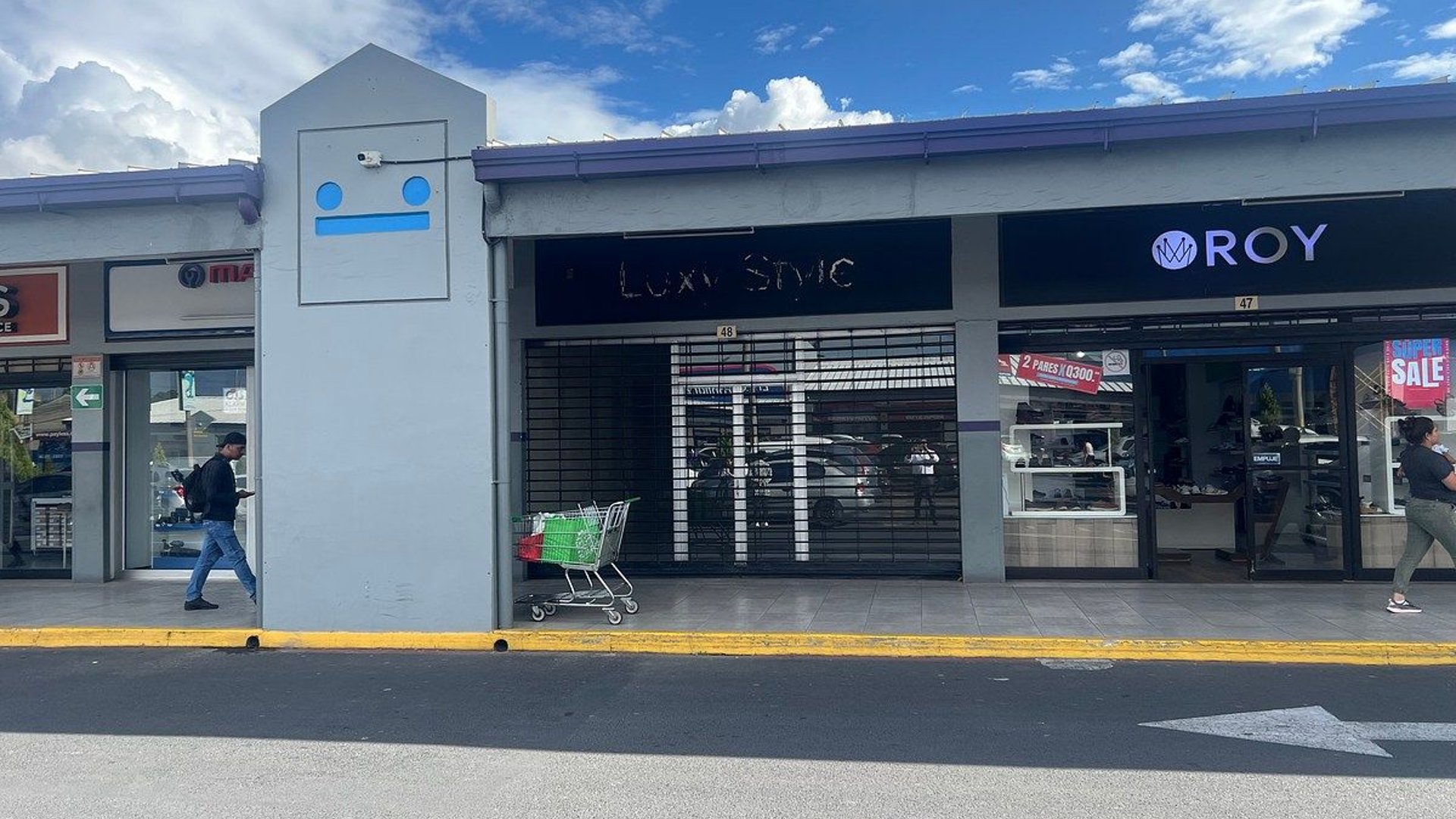 Local en renta en Plaza Atanasio, zona 12 - Miniatura 4