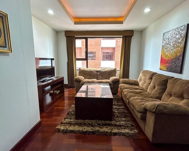 Apartamento de 2 dormitorios amueblado en zona 10