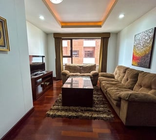 Apartamento de 2 dormitorios amueblado en zona 10