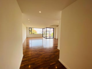 Apartamentos en Renta zona 10 / Lucca - Image 2
